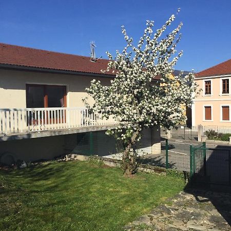 Maison Entiere Au Pied Du Plateau Du Retord 2 Chambres Sdb - Vouvray Ochiaz Exterior foto